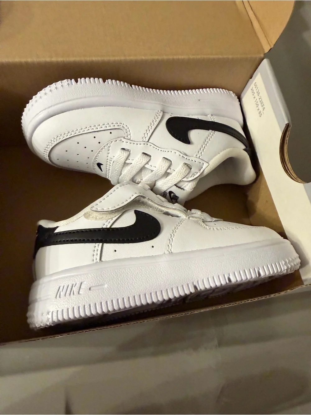 NEW Nike Air Force 1 Ones Velcro White and Black Low-Top Sneakers
